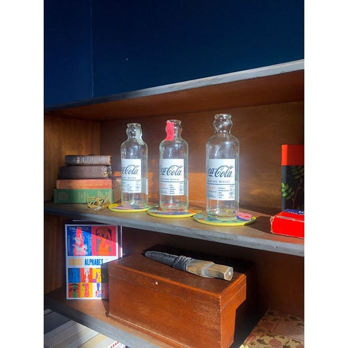 Image of Shelf-Room-Furniture-Shelving-Drink-Liquid----1547793488715131