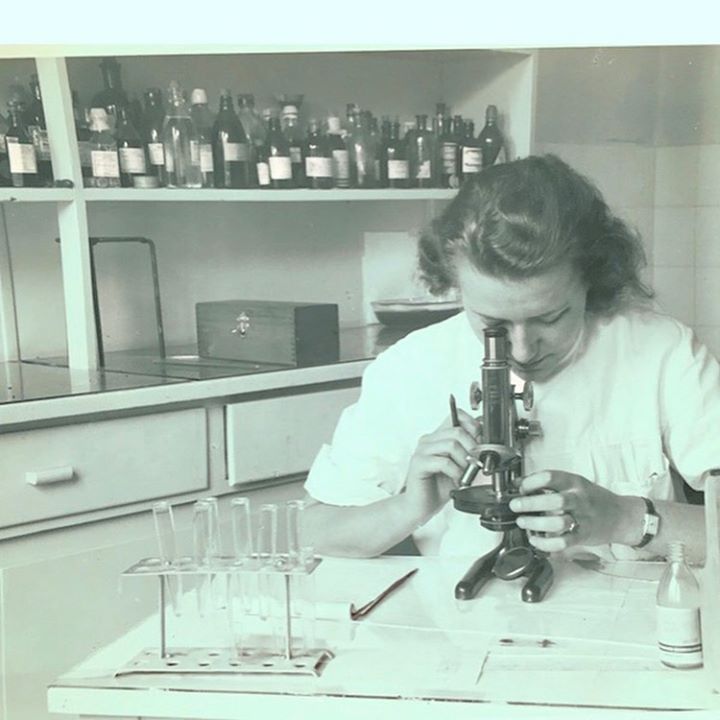 Image of Photograph-Laboratory-Snapshot-Microscope-Scientific instrument-Science-Laboratory equipment-Chemist-Photography-1585106668317146