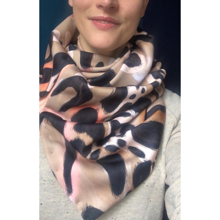 Image of Scarf-Clothing-Stole-Brown-Beige-Neck-Pattern-Fashion accessory-Design-1712162528944892