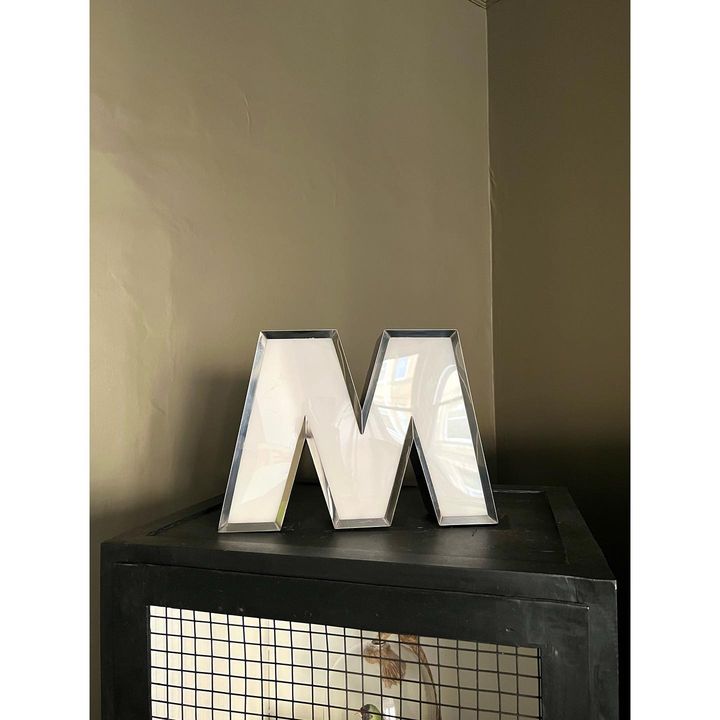 Image of Rectangle-Wood-Font-Material property-Tints and shades-Room-Metal-Logo-Light fixture-481868933951373