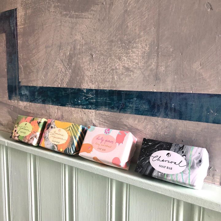 picture of Shelf-Room-Furniture-Drawer------1641040556057090.jpg